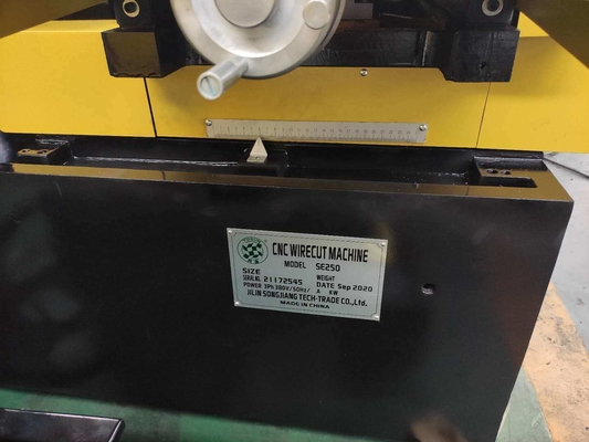 販売後サービス 超経済的なDk7725の金属用EDM機械