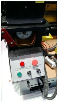 中速 CNC ウェッドム切断機 Dk7740 スーパー経済的な販売後サービス