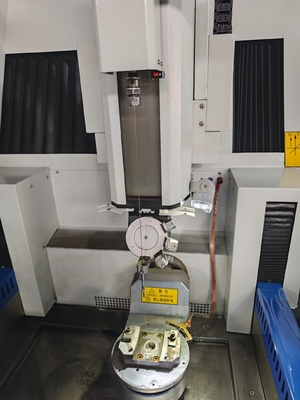 6 軸 CNC EDM トルビンブレードフィルム冷却穴のための小穴掘り機