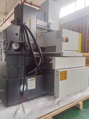 スパークワーキングワイヤ切断 CNCマシン D320c セルボモーターと電気放電