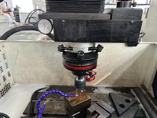 メタル 3 軸 CNC 電動放電 ダイシンカー EDM300H 鏡機能加工