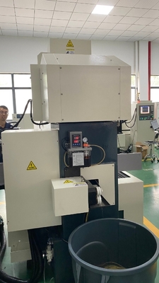 高精度 スパークワーク CNC EDM 青銅線切断機 SWE85SL 顧客のために