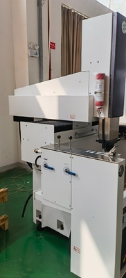 鏡効果 EDM450H 精密加工用のCNC電気放電機