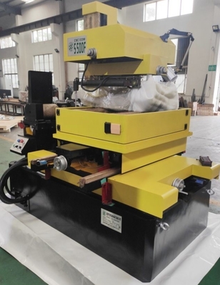 高精度標準型 CNC EDMワイヤカットマシン