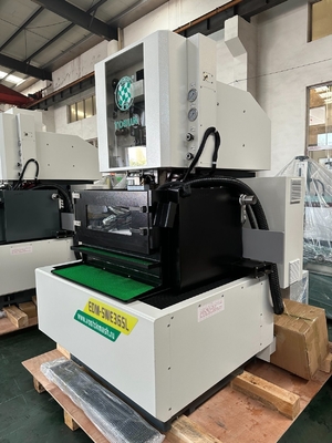 ワイヤ 切断 潜水式 CNC ブラス EDM Swe65SL 販売後サービス